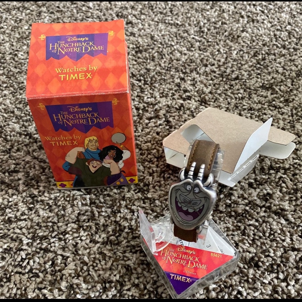 The Hunchback of Notre Dame Watch NEW